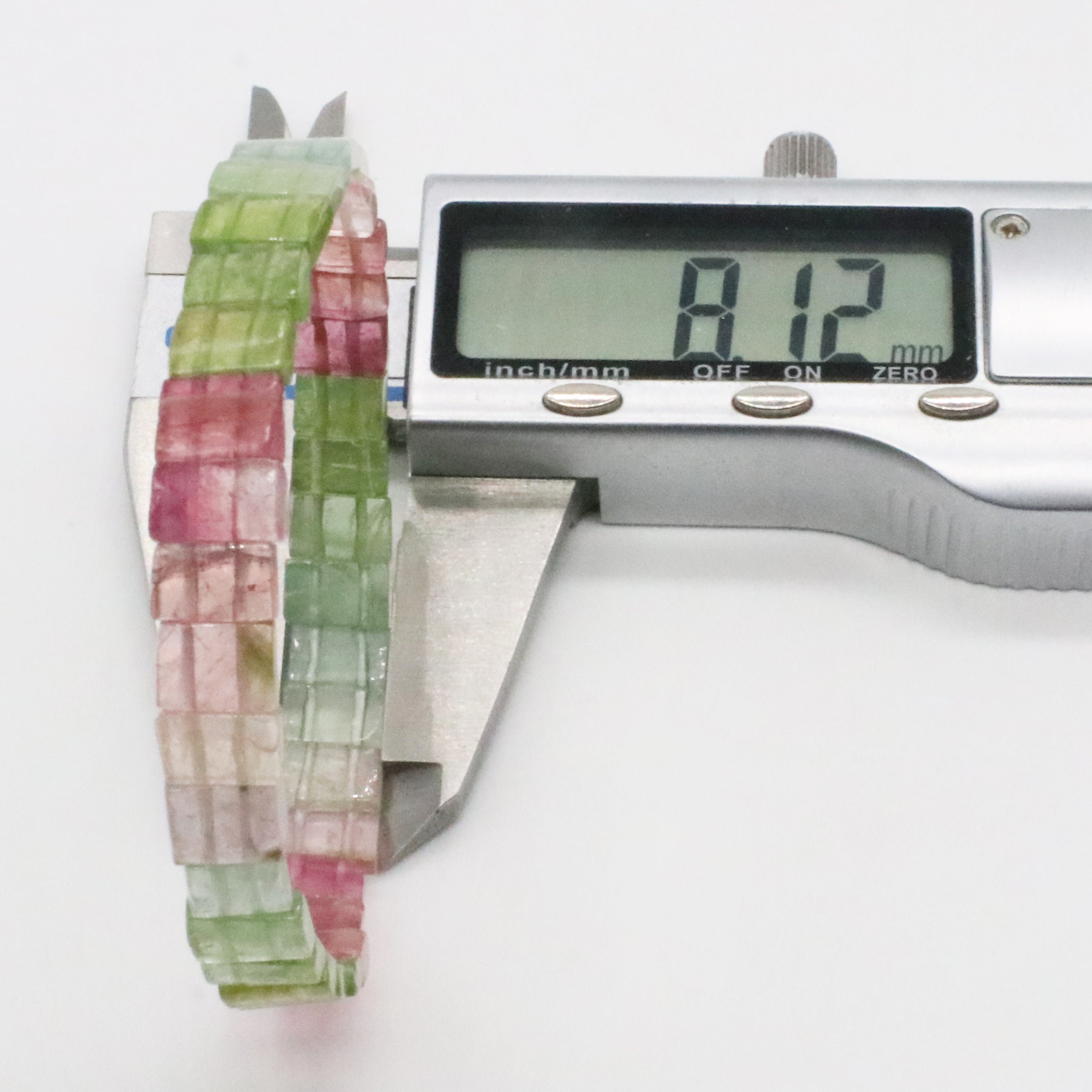 8 mm quadratisches, farbenfrohes Turmalin-Armband