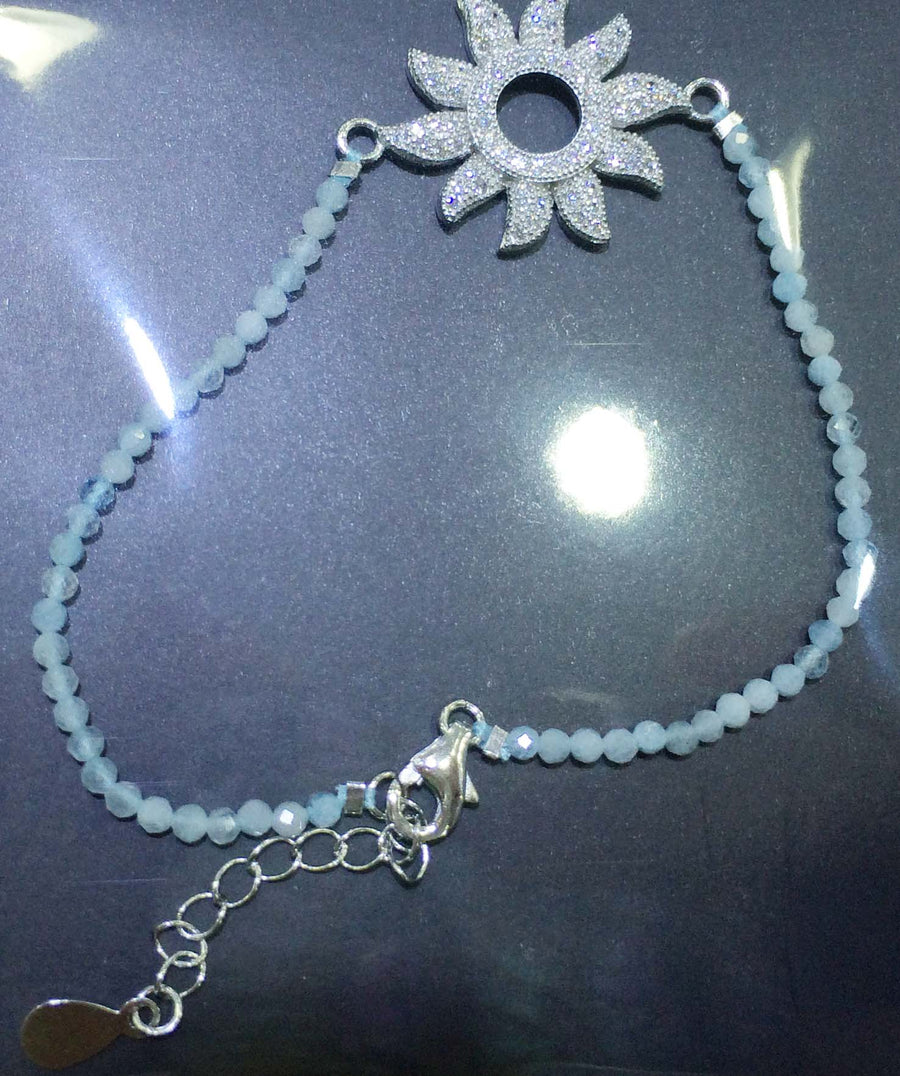 Bracelet of sterling silver metal and natural stone