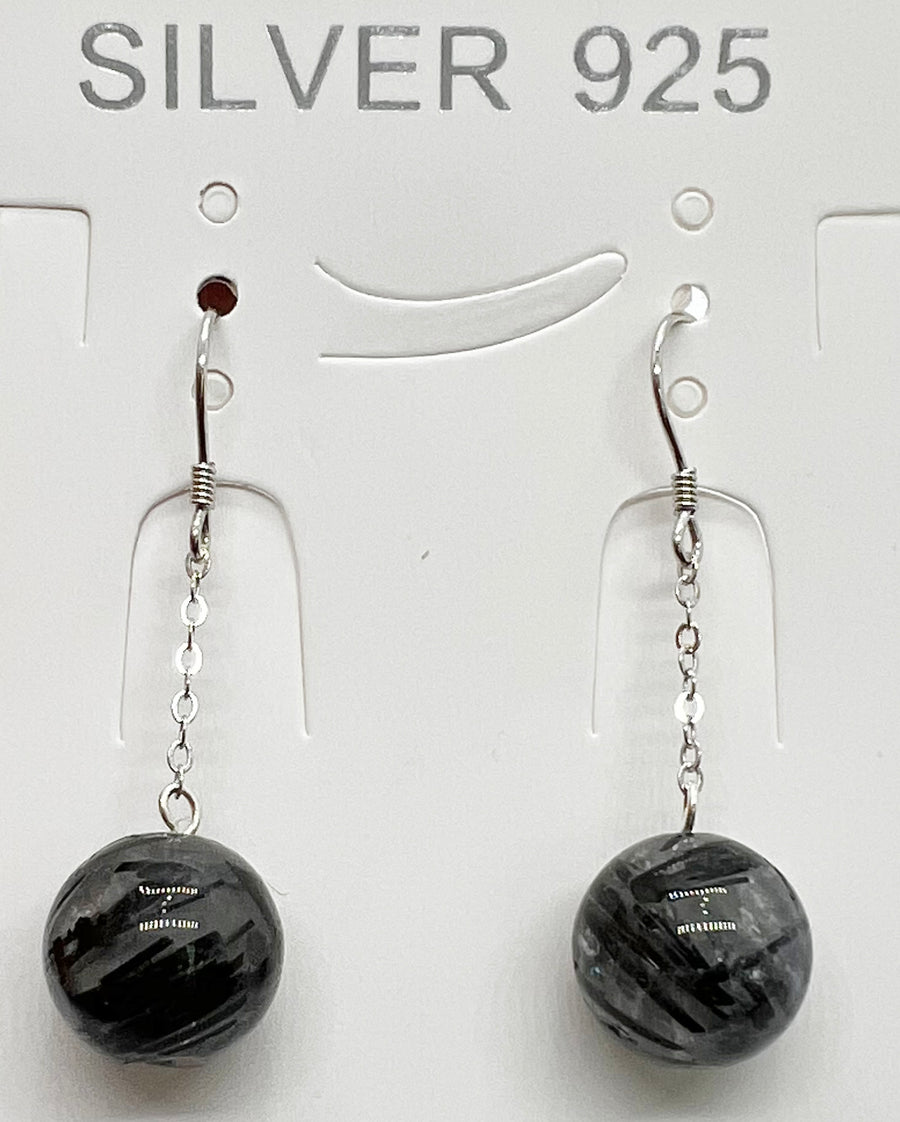Sterling silver earring with natural stone
