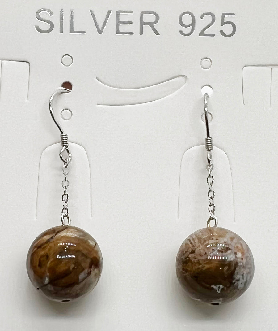 Sterling silver earring with natural stone