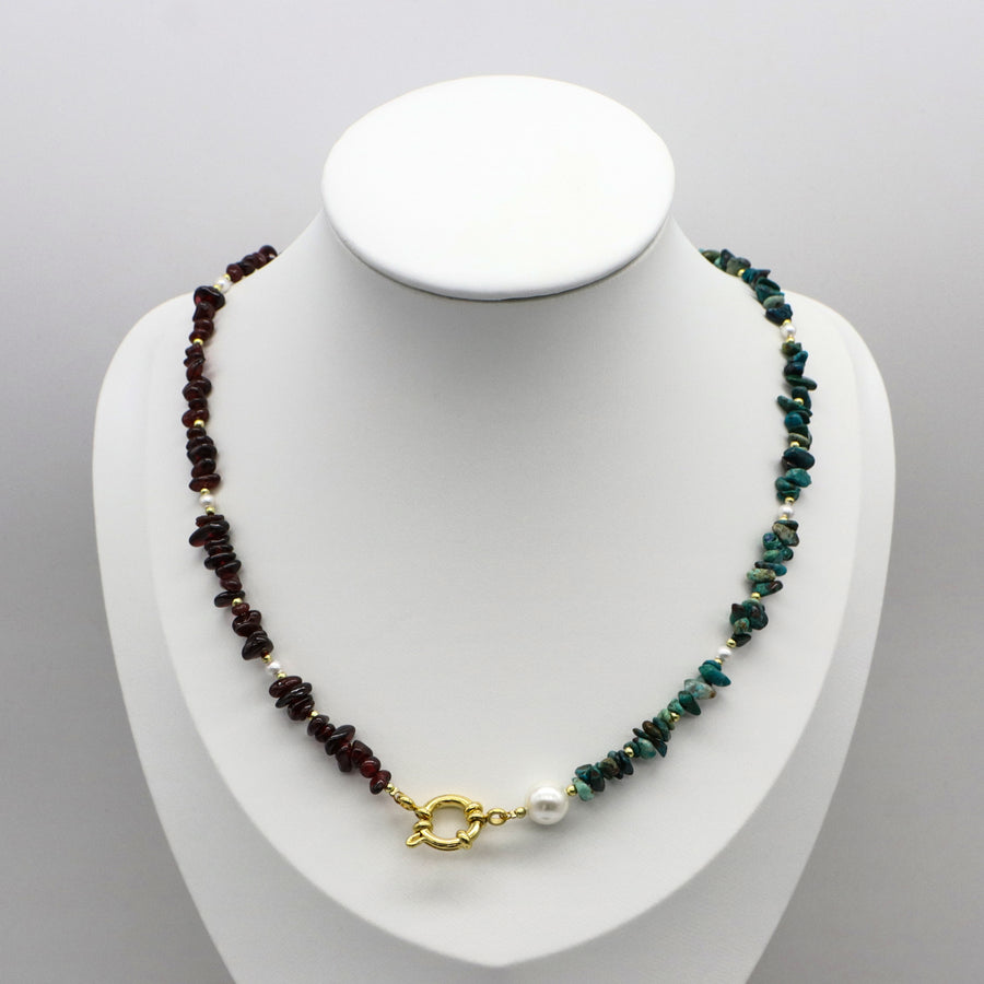 Luxurious Style Turquoise With Garnet Chips Necklace
