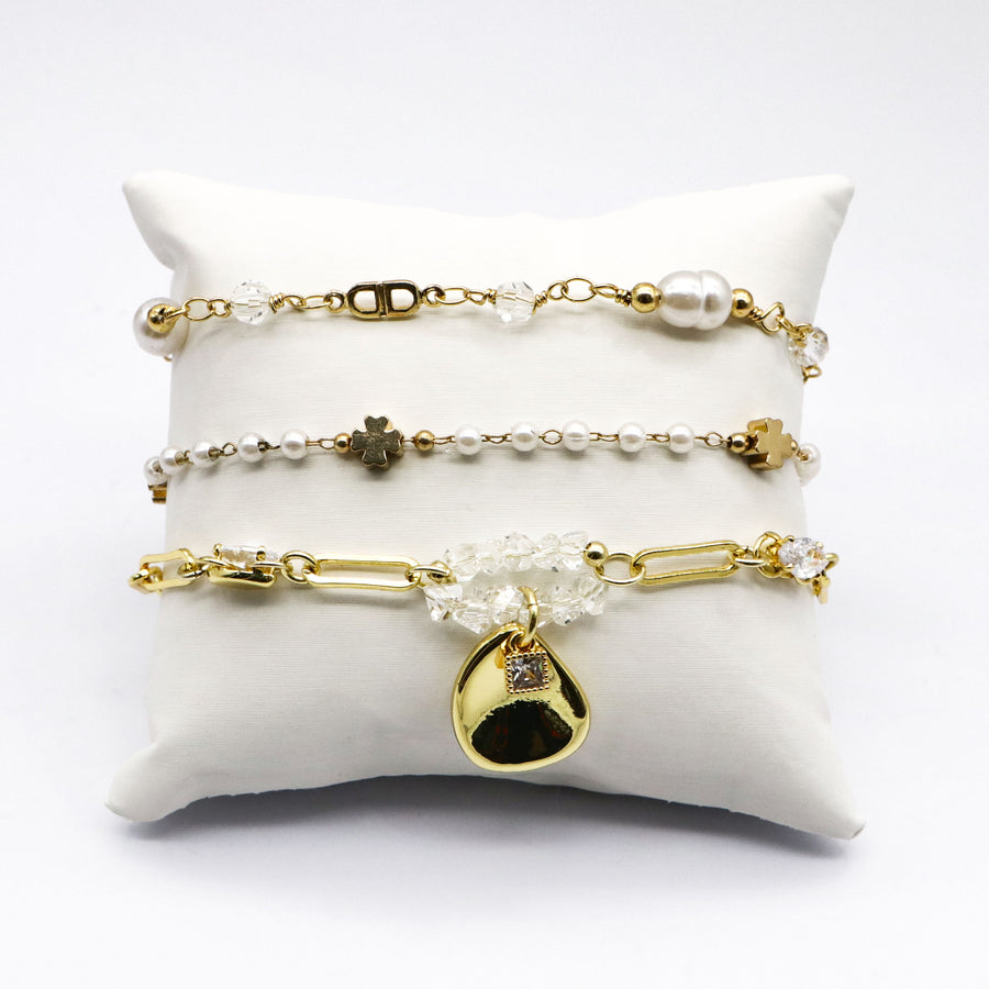 Elegant Pearl Clover Bracelet [B227]